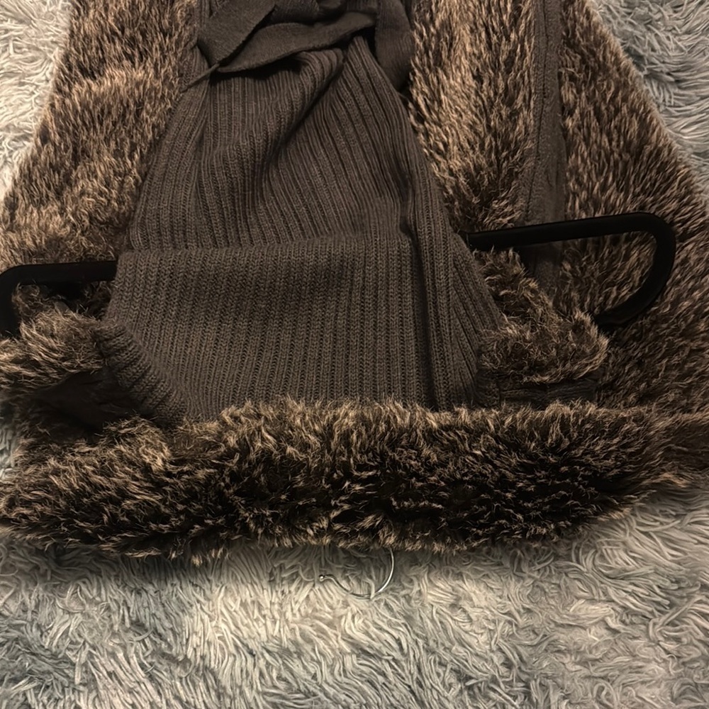 XOXO Brown and Gray Cozy Vest with Fluffy Texture - Picture 9 of 10